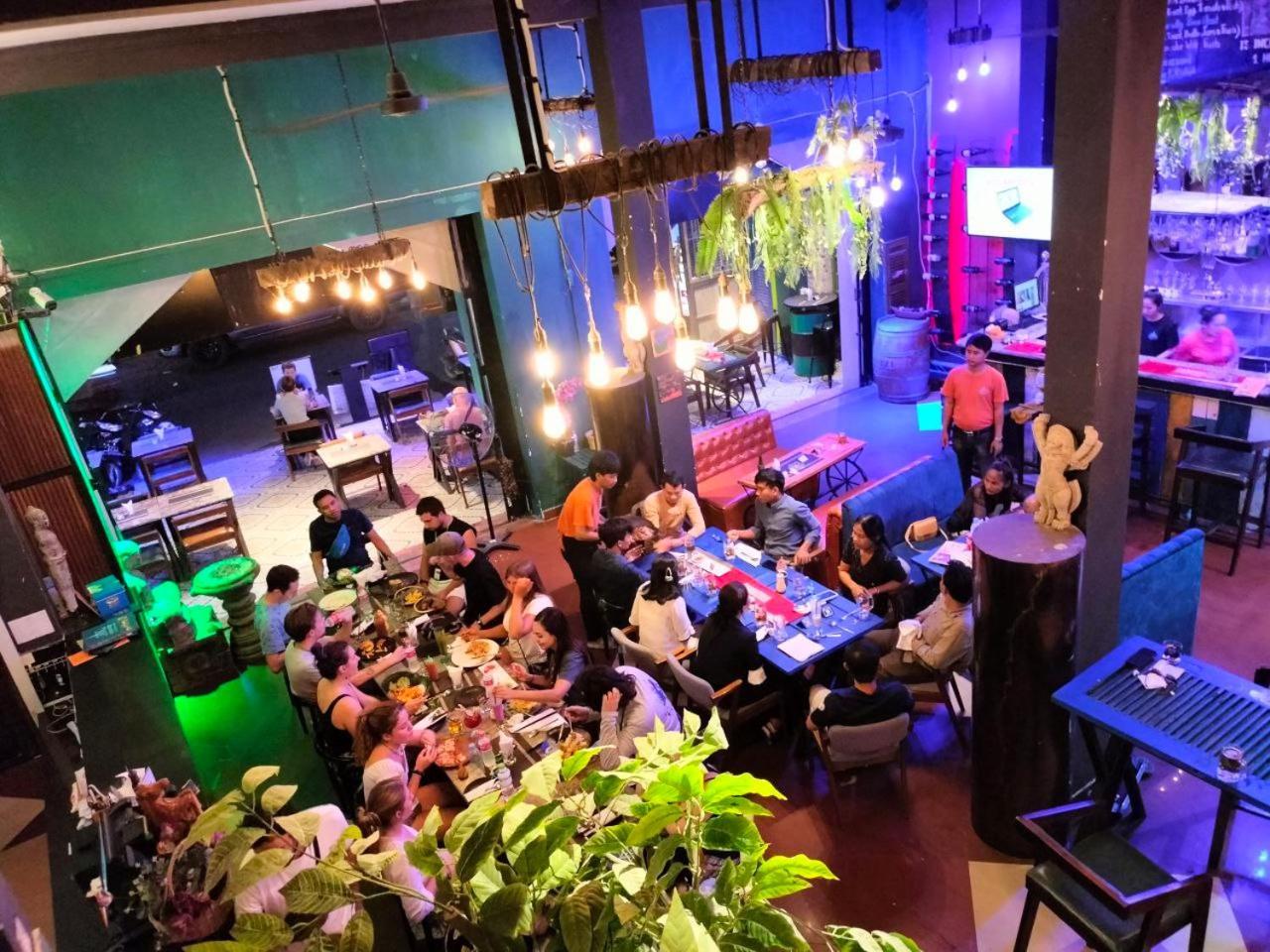 Moonlight Villa Phnom-Penh Buitenkant foto