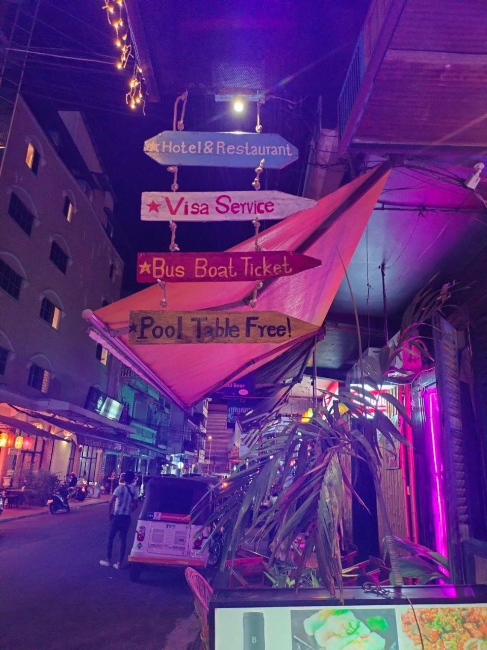 Moonlight Villa Phnom-Penh Buitenkant foto